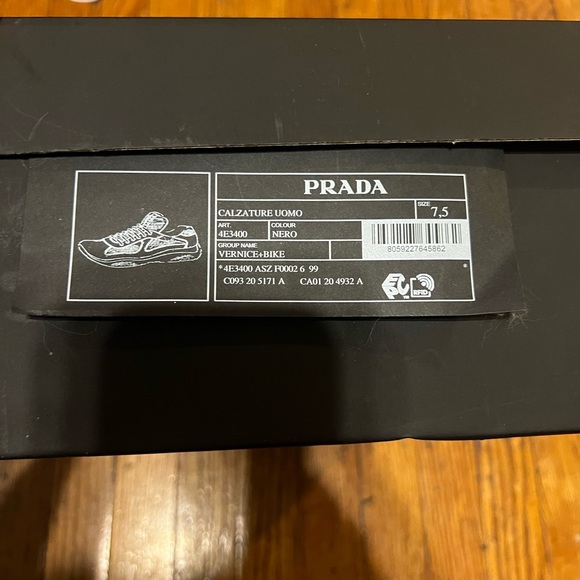 Mens Prada sneakers - Picture 3 of 6